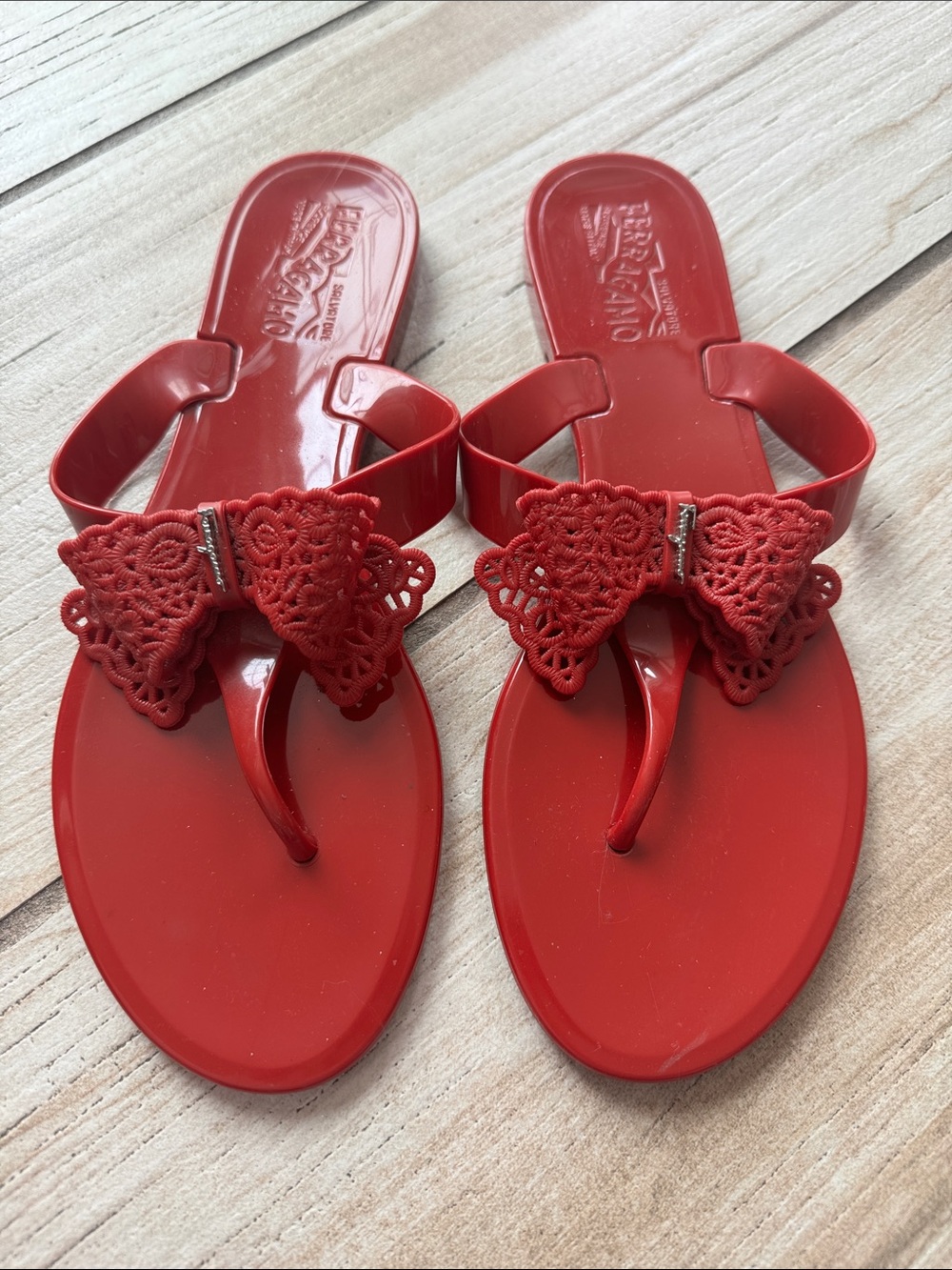 Salvatore Ferragamo Red Jelly Vara Bow Sandals | Women’s US 9 | Made in Italy